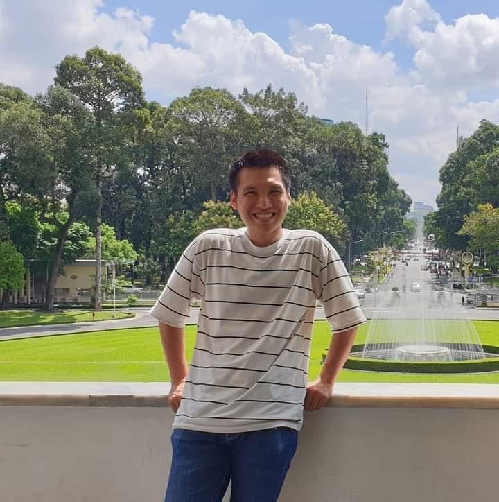 Tôi đã đặt làm phòng khách tại neoGroup và rất ấn tượng với nó. Từ khâu tư vấn thiết kế đến lắp đặt đều diễn ra rất chuyên nghiệp. Phòng không chỉ đẹp mắt mà còn rất trang trọng và tiết kiệm không gian. Tôi rất hài lòng và sẽ giới thiệu cho bạn bè và người thân."