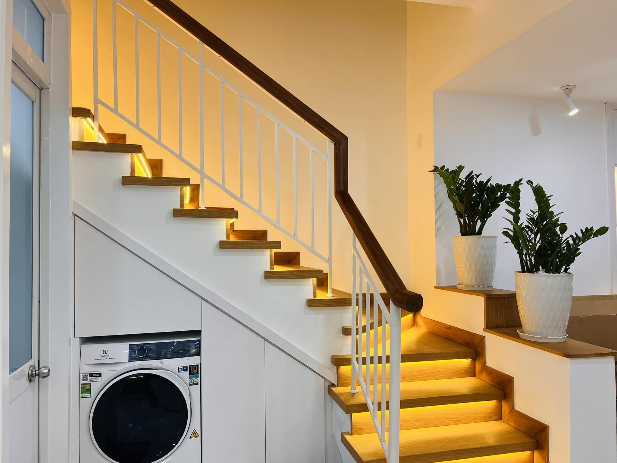 Nhà Hàng Sao Việt