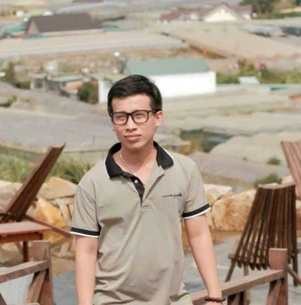 Tốt nghiệp trường ĐH Khánh Hoà năm 2019. Có nhiều kinh nghiệm về mảng trang trí nội thất nhà cửa. Luôn mong muốn mang giá trị đích thực cho ngôi nhà của mỗi khách hàng.